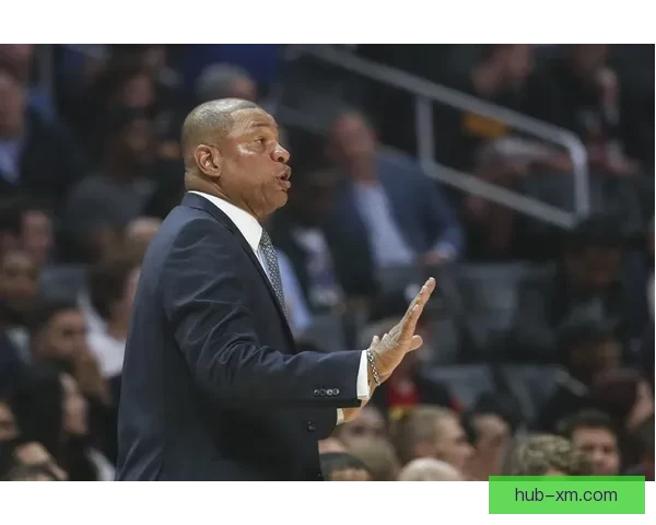 里弗斯建议快船首选退役麦卡杜与小乔丹球衣未提保罗小卡